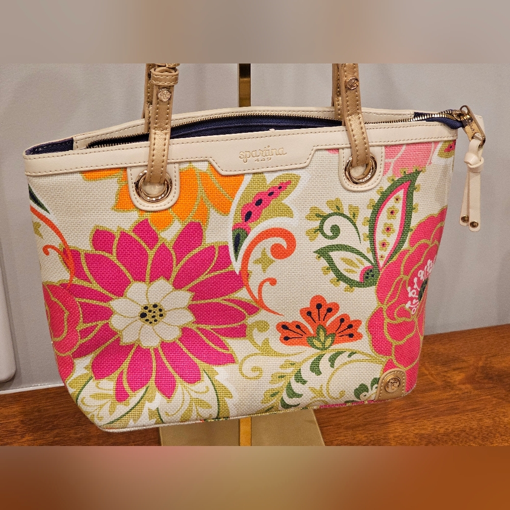 Spartina 449 Carson Cottage Island Tote
